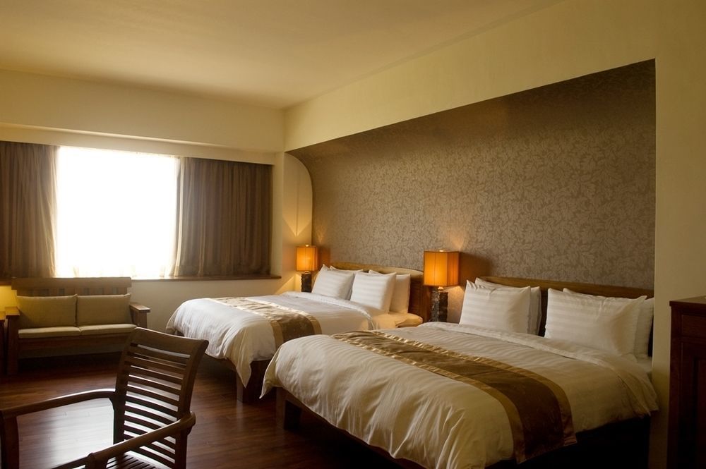 Yentai Hotel Magong Exterior photo